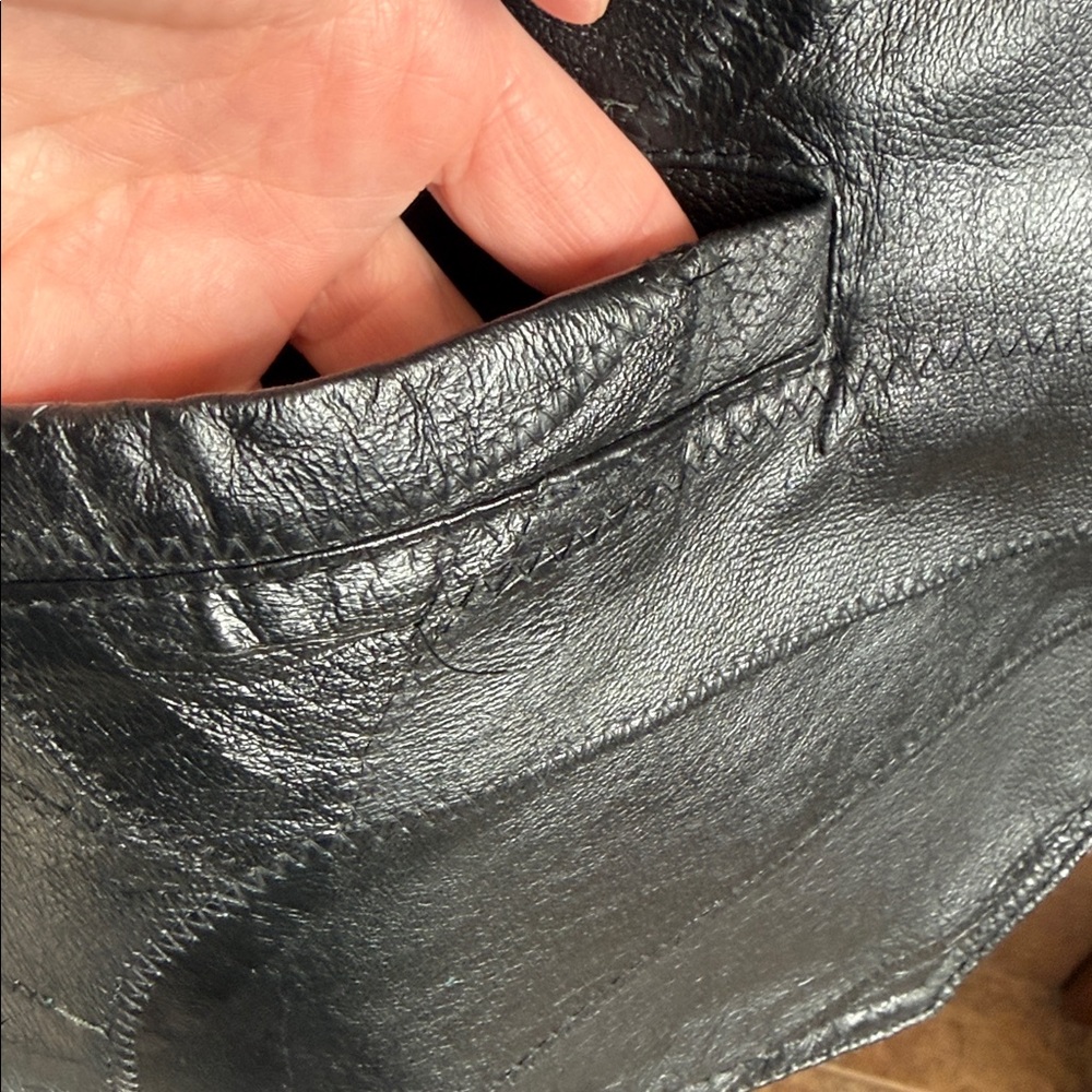 Genuine Leather Black Patchwork Snap Distressed V… - image 6